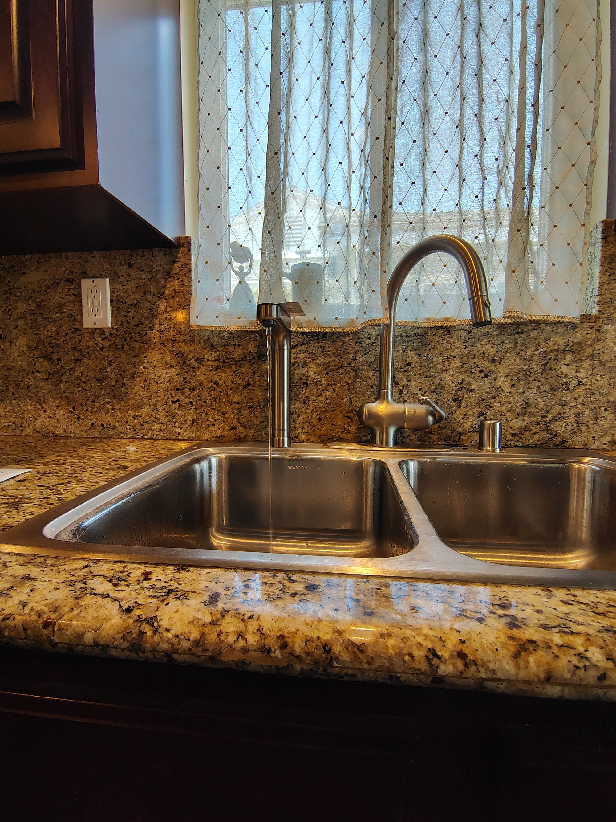 Waterdrop Filtration System Installation job completed in Torrance